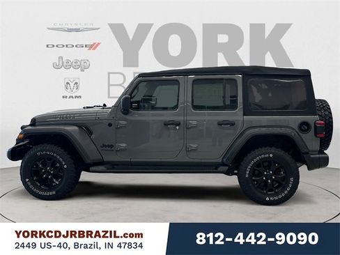 Used 2021 Jeep Wrangler Unlimited Sport image 2