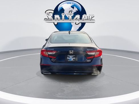 Used 2020 Honda Accord Touring image 2