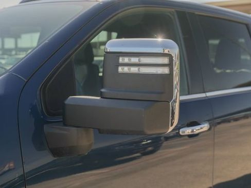 Used 2022 Chevrolet Silverado 3500 High Country image 13