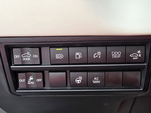 Used 2023 Toyota Tundra Capstone image 26