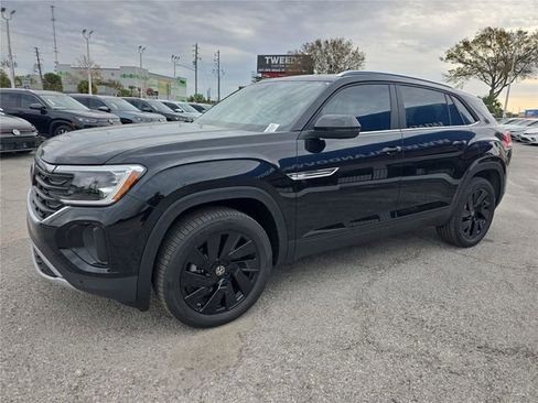New 2026 Volkswagen Atlas Cross Sport SE image 8