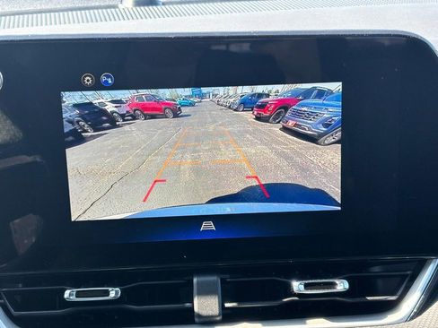 New 2026 Chevrolet Equinox LT FWD image 17