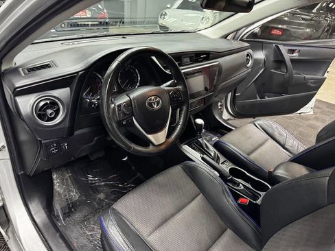 Used 2019 Toyota Corolla SE w/ Carpet Mat Package (TMS) FWD image 36