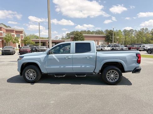 Used 2025 Chevrolet Colorado LT w/ Advanced Trailering Package RWD image 6