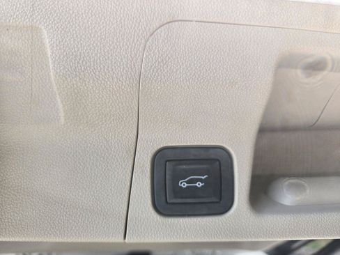 Used 2019 GMC Acadia Denali w/ Technology Package FWD image 22