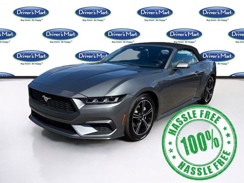 Used 2025 Ford Mustang Premium image 3