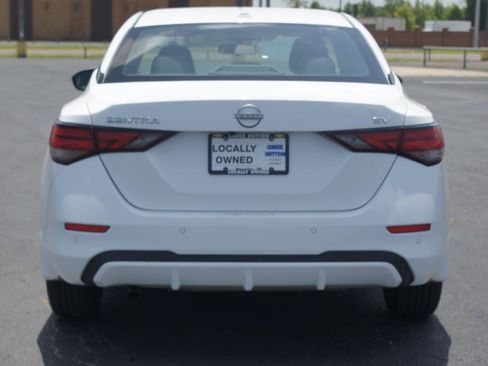 Used 2024 Nissan Sentra SV FWD image 3