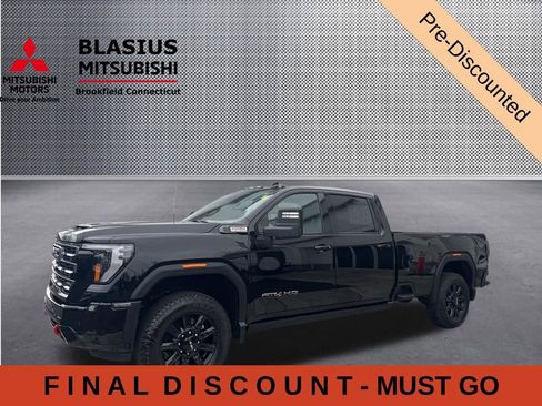 Used 2025 GMC Sierra 2500 AT4 w/ AT4 Premium Plus Package AWD/4WD image 3