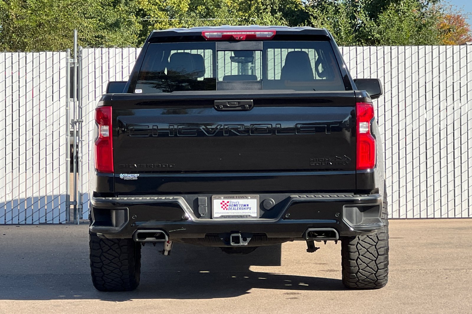 Used 2026 Chevrolet Silverado 1500 High Country w/ Midnight Edition AWD/4WD image 5