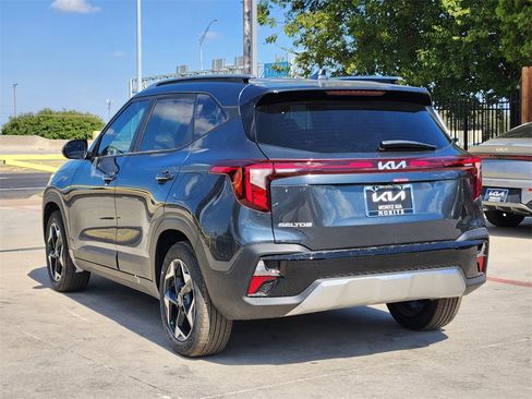 New 2026 Kia Seltos S image 3