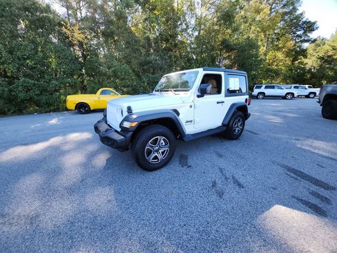 Used 2023 Jeep Wrangler Sport S image 1