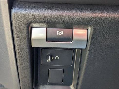 Used 2021 Land Rover Defender 90 X AWD/4WD image 18