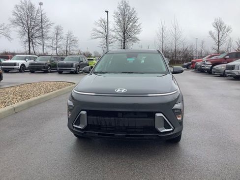 New 2026 Hyundai Kona SE image 2