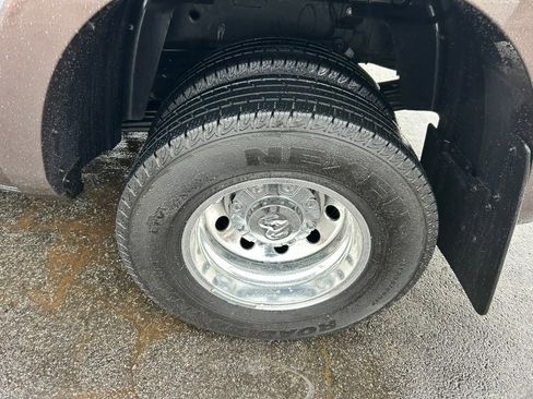 Used 2023 RAM 3500 Limited image 12