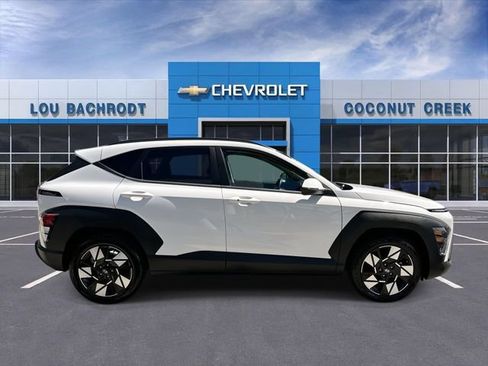Used 2025 Hyundai Kona SEL FWD image 9