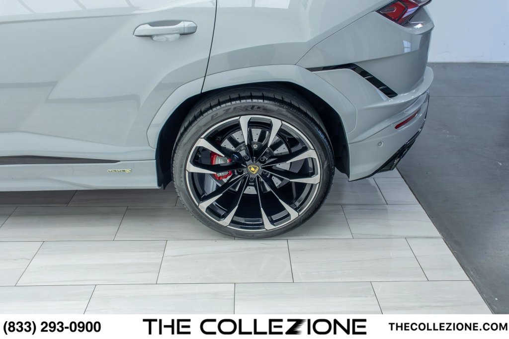 Used 2024 Lamborghini Urus S AWD/4WD image 17