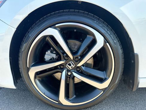 Used 2019 Honda Accord Sport image 10