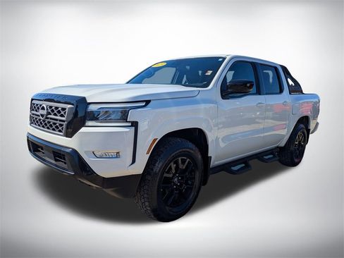 Used 2023 Nissan Frontier SV w/ Midnight Edition Package image 7