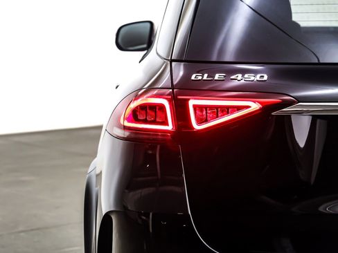 Used 2022 Mercedes-Benz GLE 450 4MATIC w/ AMG Line Exterior image 15