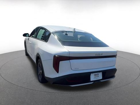 Used 2025 Kia K4 LXS image 3