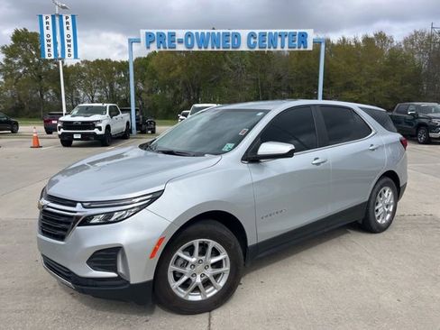Used 2022 Chevrolet Equinox LT image 2