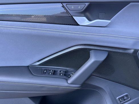 New 2026 Volkswagen Tiguan SE image 10