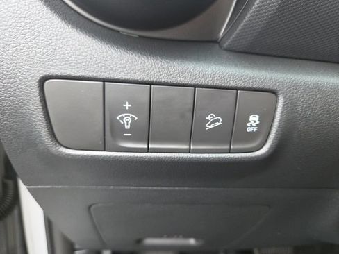 Used 2022 Hyundai Kona SEL AWD/4WD image 28