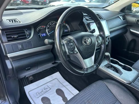 Used 2012 Toyota Camry SE FWD image 18