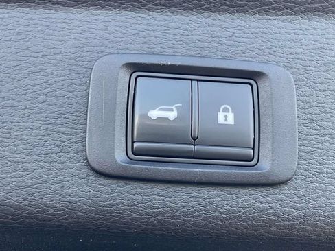 Used 2022 Mitsubishi Outlander SE AWD/4WD image 11