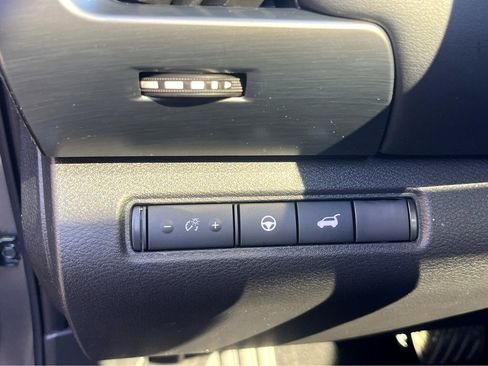 New 2025 Nissan Pathfinder SL w/ Lighting Package (N92) image 13