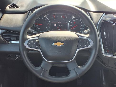 Used 2023 Chevrolet Traverse LT w/ LT Premium Package FWD image 16