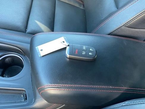 Used 2025 Dodge Durango GT AWD/4WD image 32