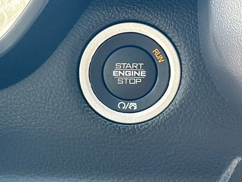 Used 2023 RAM 1500 Big Horn AWD/4WD image 38