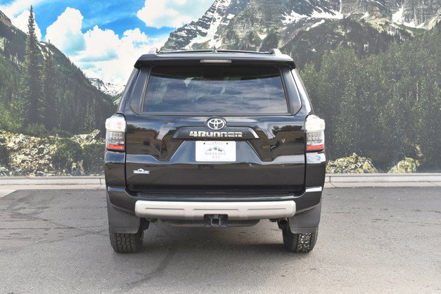 Certified 2024 Toyota 4Runner TRD Off-Road AWD/4WD image 10