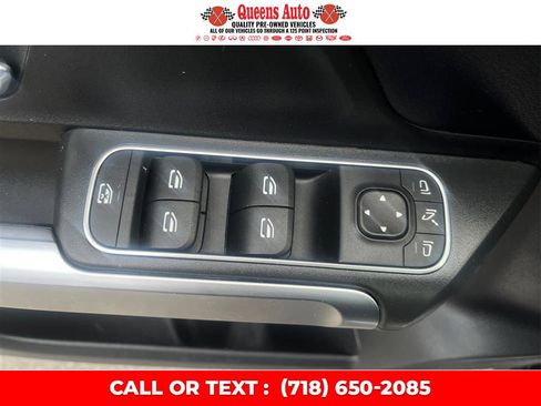 Used 2021 Mercedes-Benz GLB 250 4MATIC w/ Premium Package image 45