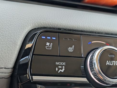 Used 2024 Honda Pilot Elite image 20