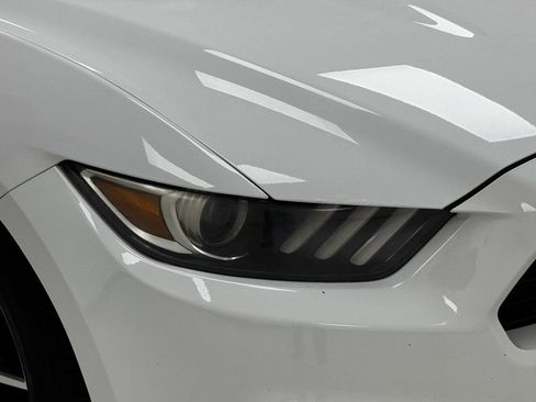 Used 2017 Ford Mustang Coupe image 32