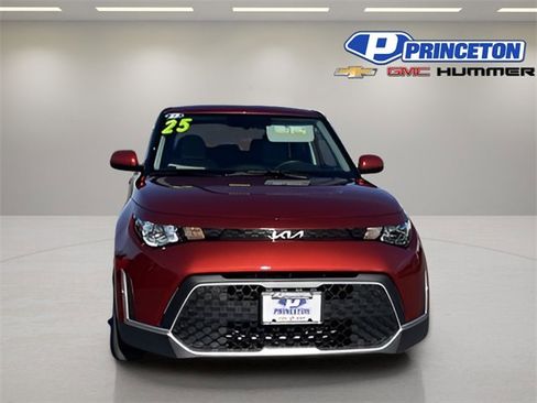 Used 2025 Kia Soul LX w/ LX Technology Package image 2