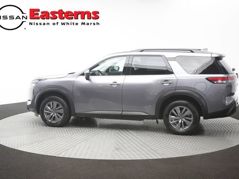 Used 2025 Nissan Pathfinder SV FWD image 62