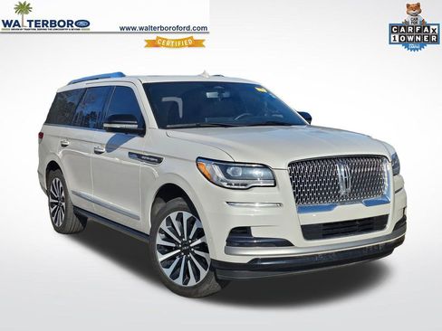 Used 2023 Lincoln Navigator Reserve image 1