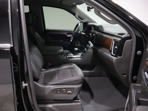 Used 2023 GMC Sierra 1500 Denali w/ Technology Package AWD/4WD image 23