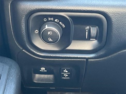 Used 2022 RAM 1500 Big Horn image 28