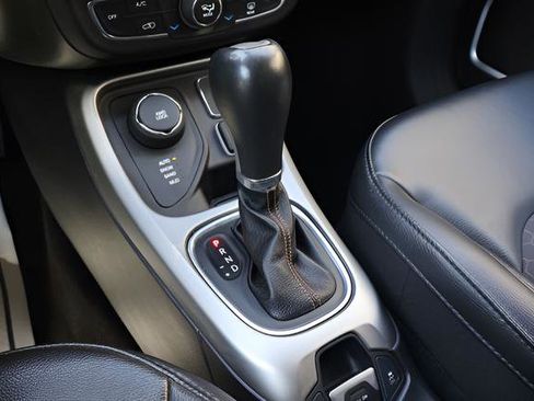 Used 2019 Jeep Compass Latitude AWD/4WD image 22