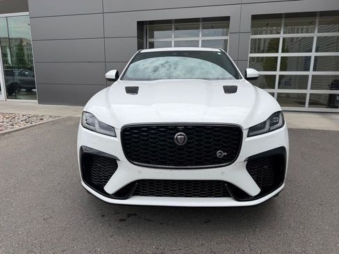 Used 2023 Jaguar F-PACE SVR AWD/4WD image 2
