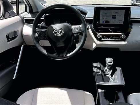 Used 2026 Toyota Corolla Cross L FWD image 16