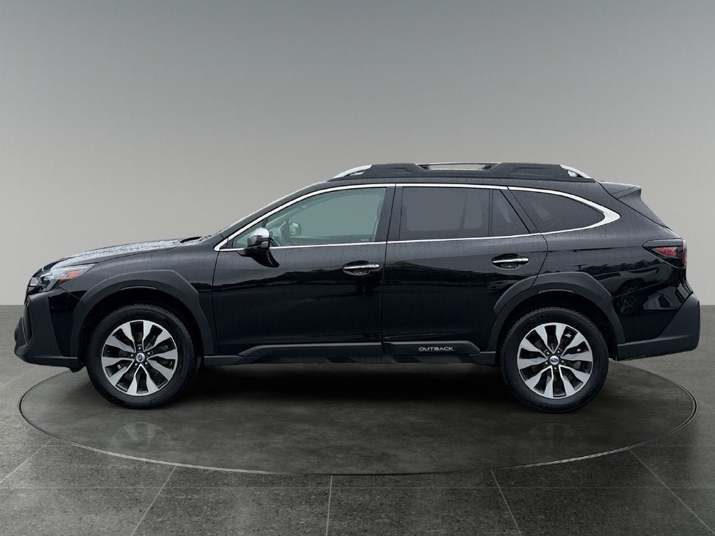 Used 2023 Subaru Outback Touring AWD/4WD image 6