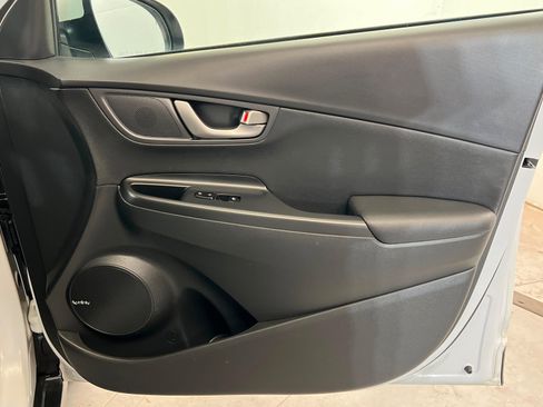 Used 2019 Hyundai Kona Limited AWD/4WD image 24