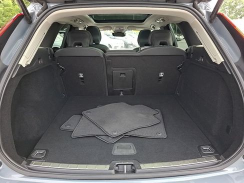 Certified 2023 Volvo XC60 B5 Plus w/ Climate Package AWD/4WD image 29