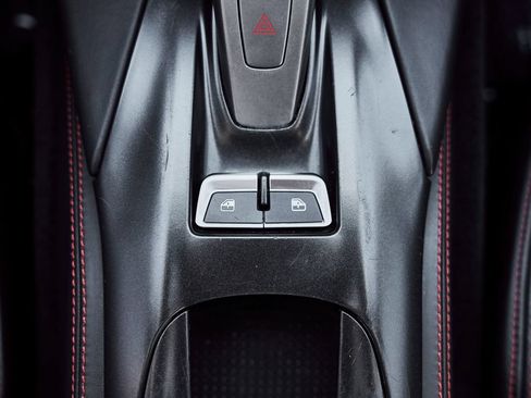 Used 2020 Ferrari 812 Superfast RWD image 60
