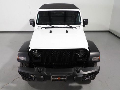 Used 2023 Jeep Wrangler Willys image 12
